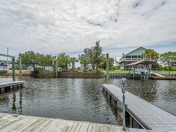 4th image of 49 Harbour Point Dr