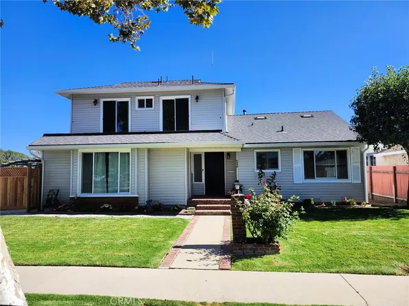 6848 E Los Santos Dr, Long Beach, CA 90815