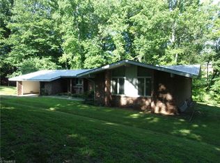 1946 Chestnut Street Ext, High Point, NC 27262