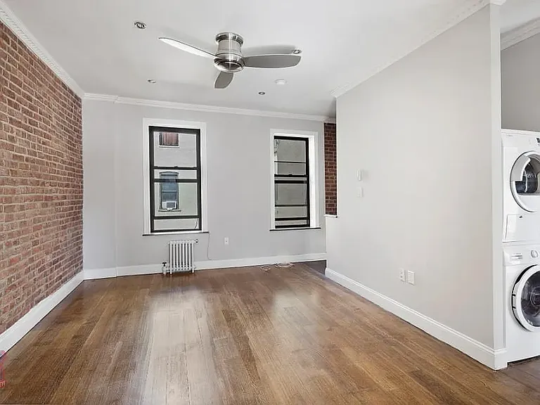 326 E 100th St #R5D — Photo 4