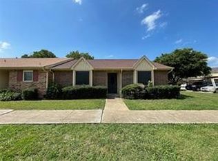27 E Mountain Creek Ct #5, Grand Prairie, TX 75052