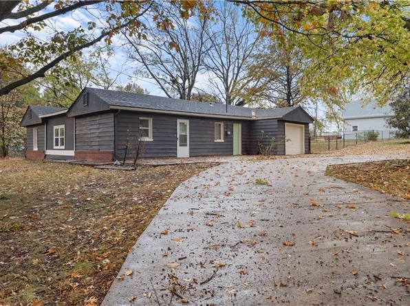 9800 E 47th St, Kansas City, MO 64133