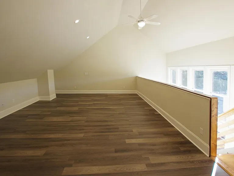 559 Amsterdam Ave NE — Photo 14
