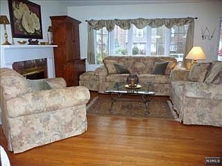 2nd image of 310 Canterbury Dr