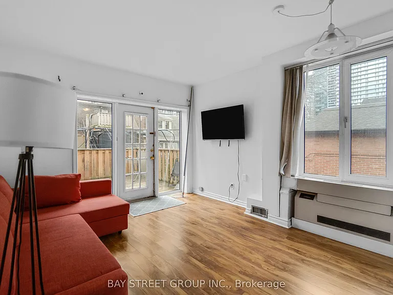 65 Gloucester St #4 — Photo 13
