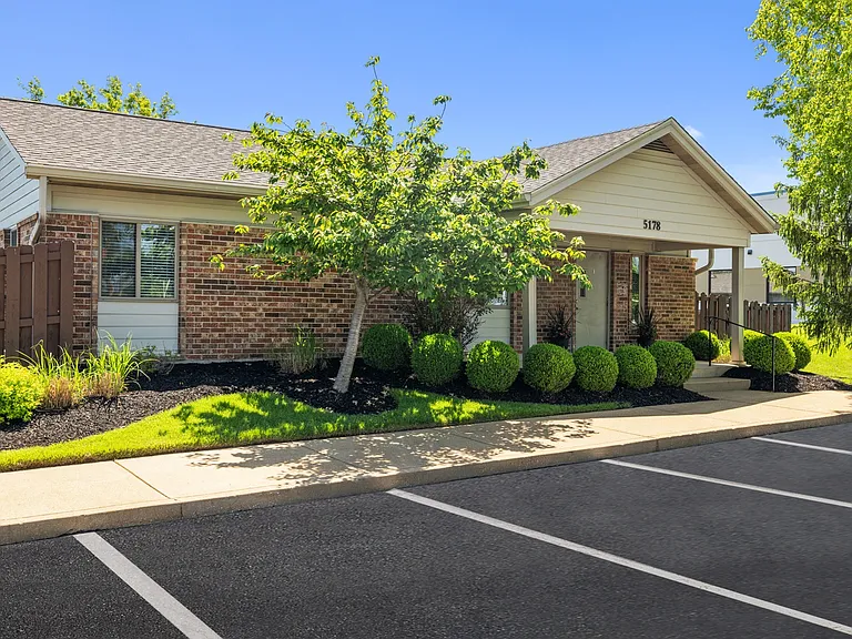 Exterior of Deerfield Apartments
