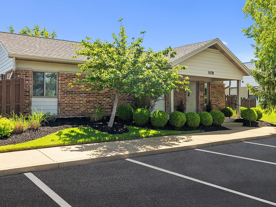 Exterior of Deerfield Apartments