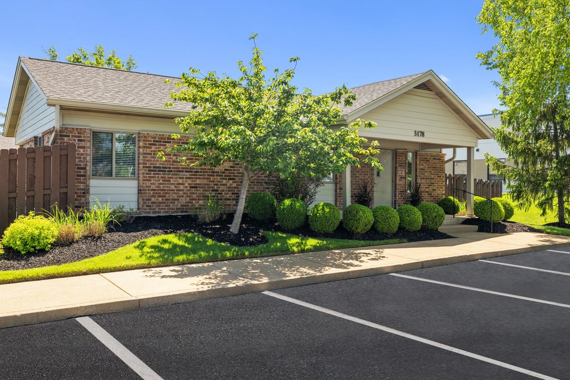 Exterior of Deerfield Apartments