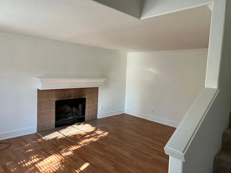 17815 SW Robert Ln — Photo 2