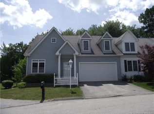 4 Chestnut Hollow Rd, Colchester, CT 06415