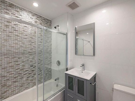 5th image of 804 Jefferson Ave #4A