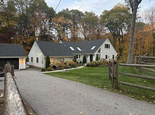 30 Leslie Ln, Katonah, NY 10536