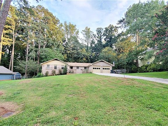 4th image of 2772 Marcia Dr