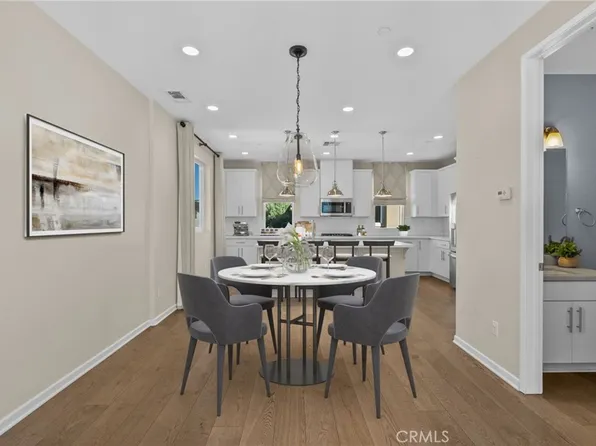 14729 Sherman Way, Van Nuys, CA 91405