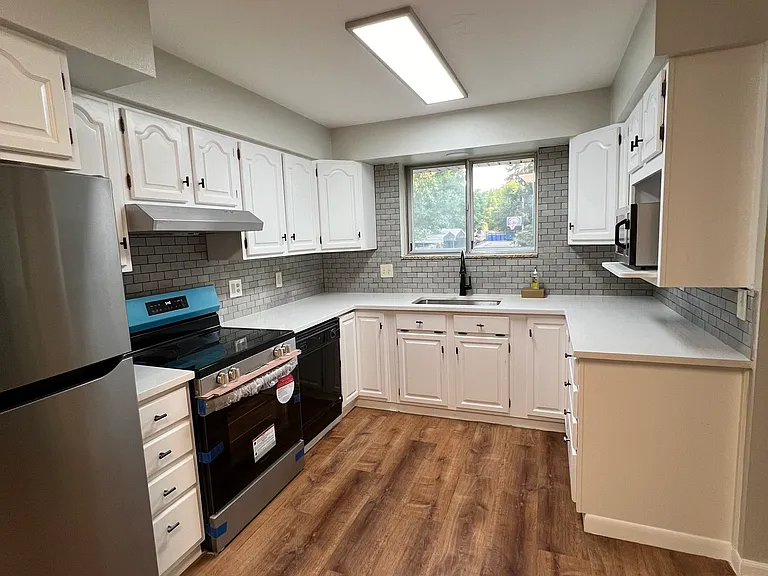 1129 Gard Pl — Photo 9