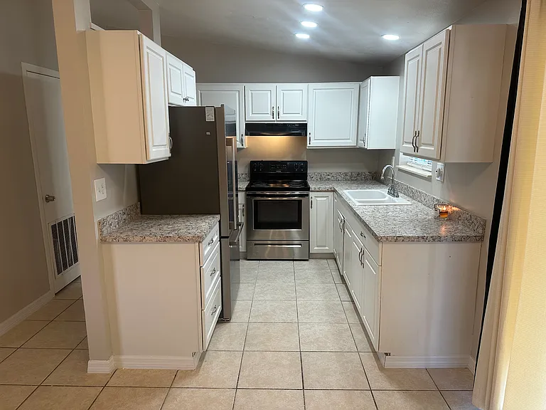 624 Lemon Ave #A — Photo 14