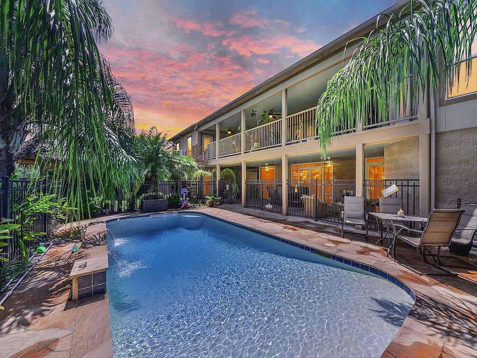 1st image of 861 S Country Club Dr