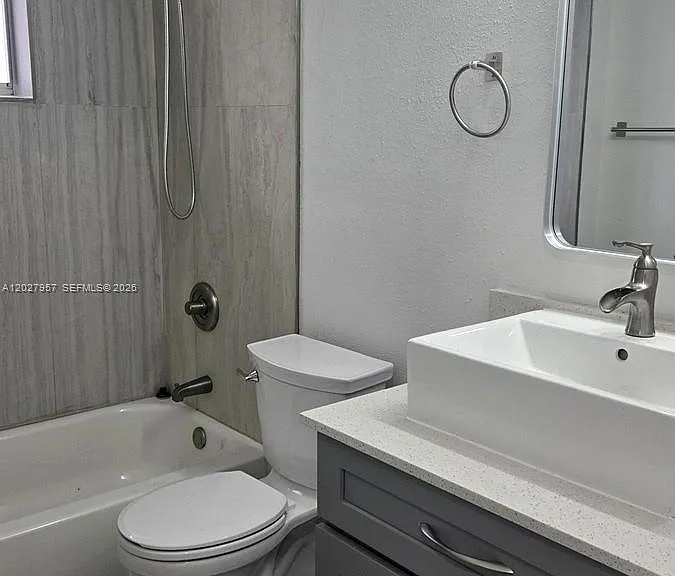 4952 NW 21st Ave — Photo 11