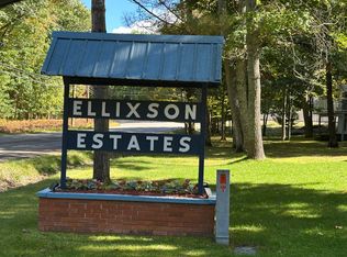 10 Edward Kumm Dr, Roscommon, MI 48653
