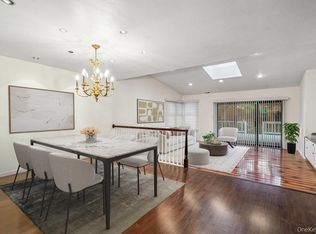 324 Doral Ct, Jericho, NY 11753