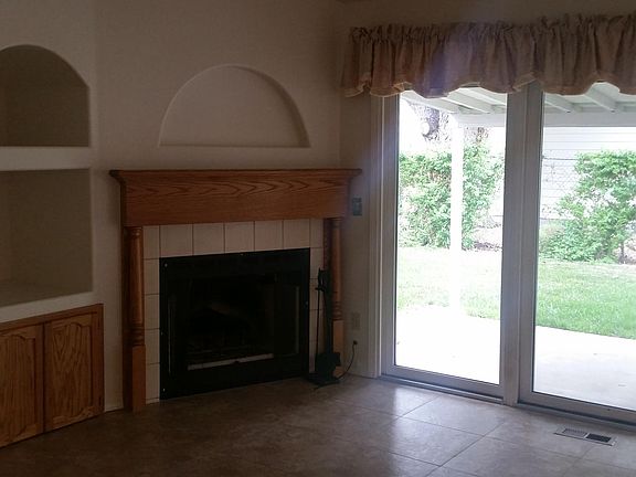 5th image of 5981 N Brook Pl
