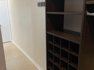 5 Players Club Dr APT B104, Charleston, WV 25311