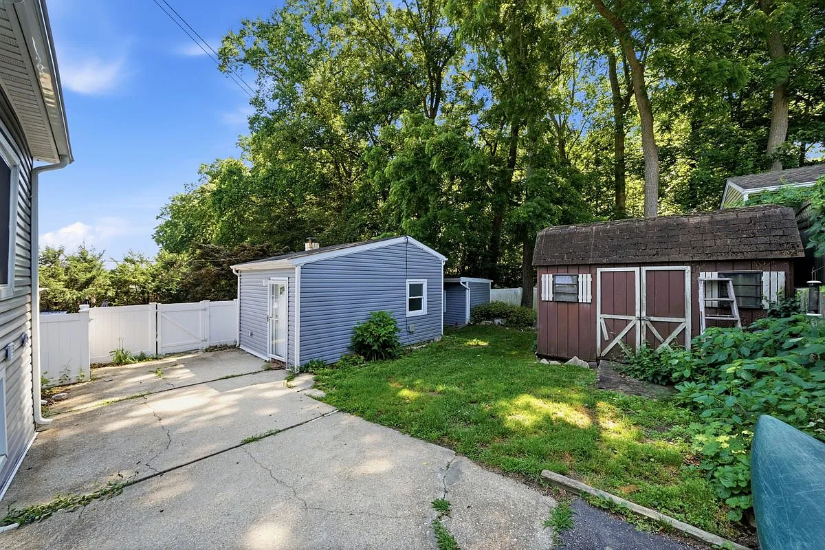 1 bed, 1.0 bath, 850 sqft, $2,500 — Photo 2