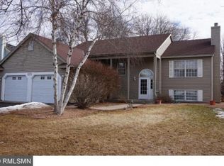 573 Mission House Ln, New Brighton, MN 55112