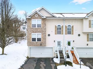 202 Mountain Dr, Carnegie, PA 15106
