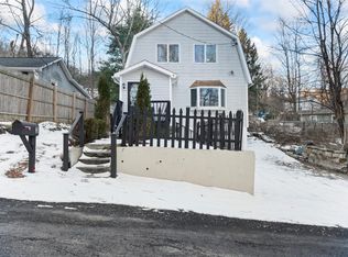 3 Worthington Dr W, Kent Lakes, NY 10512