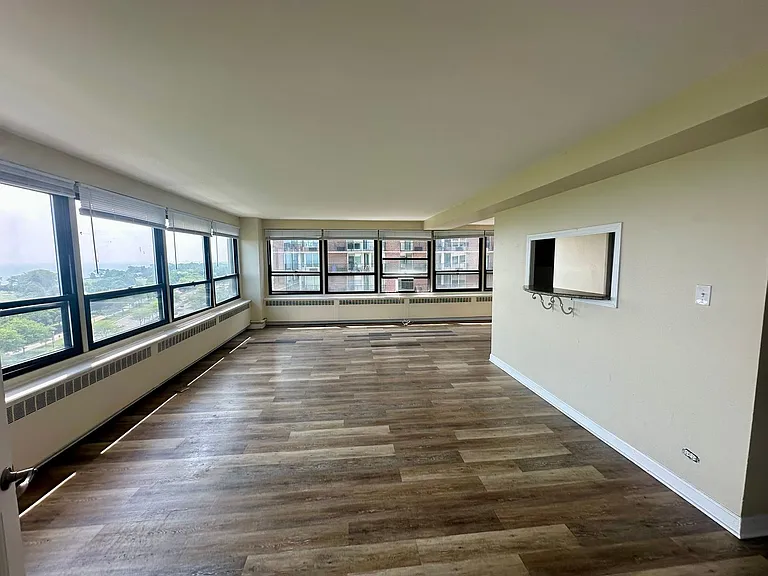 4180 Marine Terrace Apartments — Photo 220