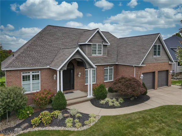 1241 Ashwood Rd, Akron, OH 44312