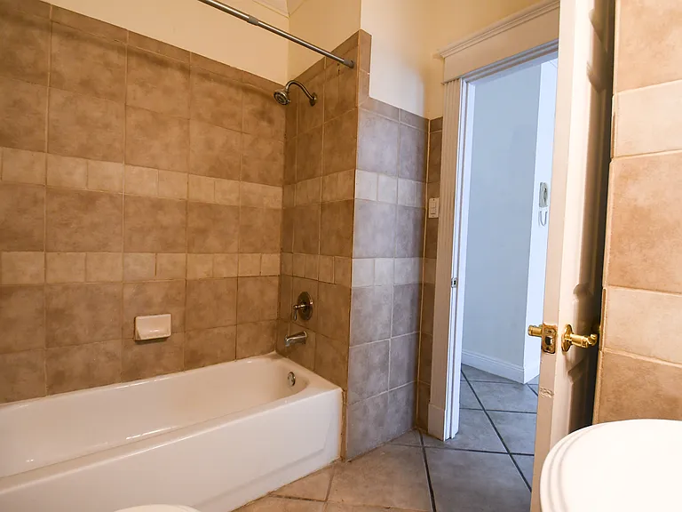 4007 Prytania St — Photo 8