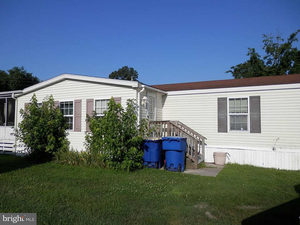 1st image of 33952 Cornflower Ln