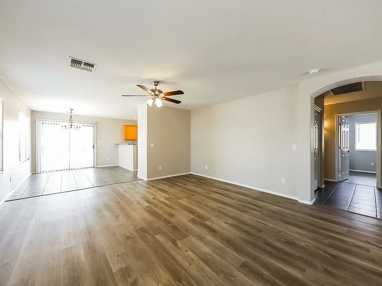 13122 W Clarendon Ave — Photo 3