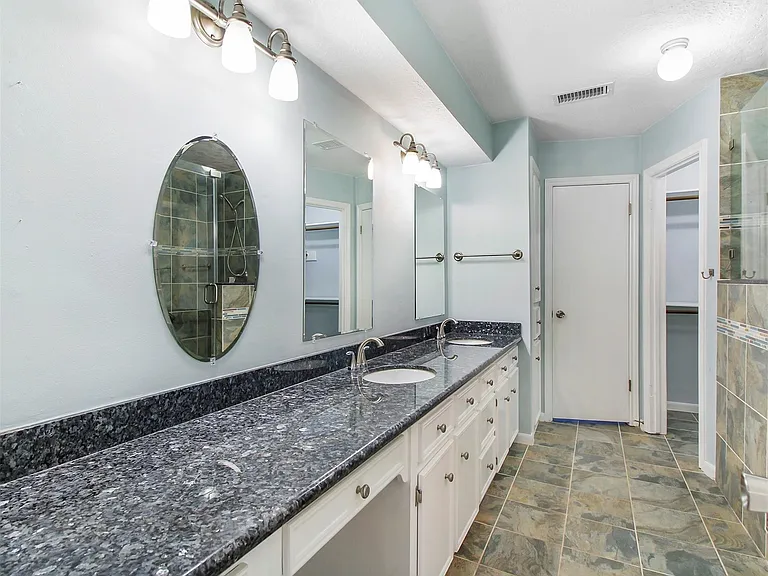 22418 Prince George St — Photo 38