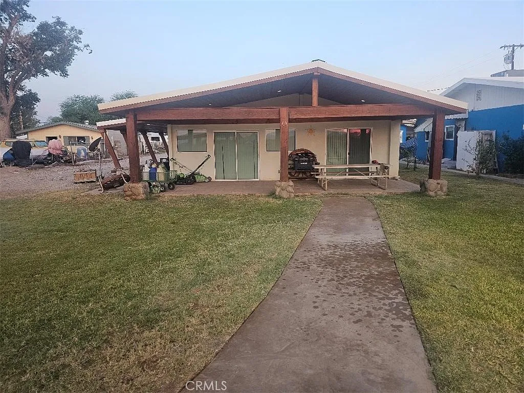 2 bed, 600 sqft, $2,500 — Photo 3