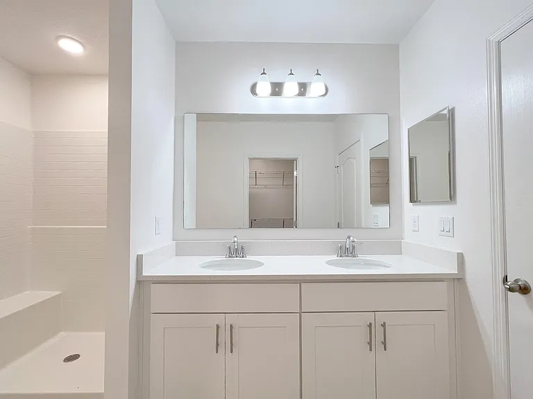 1162 Oak Bluff Dr — Photo 13