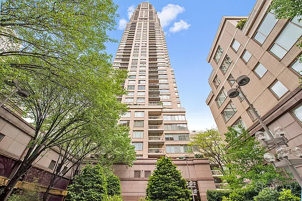 Sold by Elegran | media 12