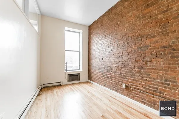 Rented by Bond New York | media 15