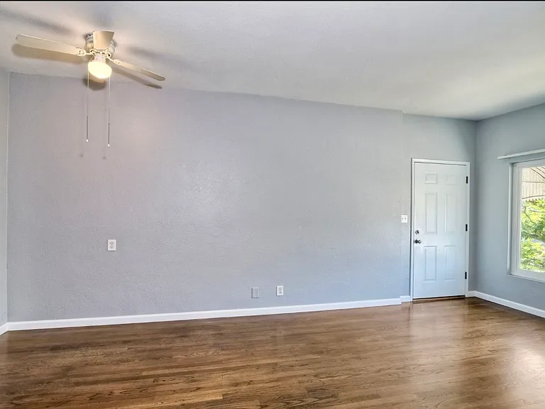 3557 College Ave #1/2 — Photo 13