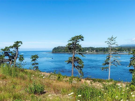 2nd image of 7078 E Sooke Rd