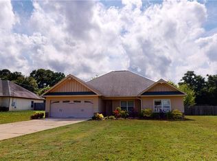 4 Summershade Ct, Fort Mitchell, AL 36856