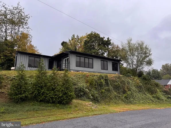 100 Logan Ave, Reading, PA 19609