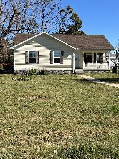 3 bed, 1.5 bath, 1198 sqft, $1,400 — Photo 1
