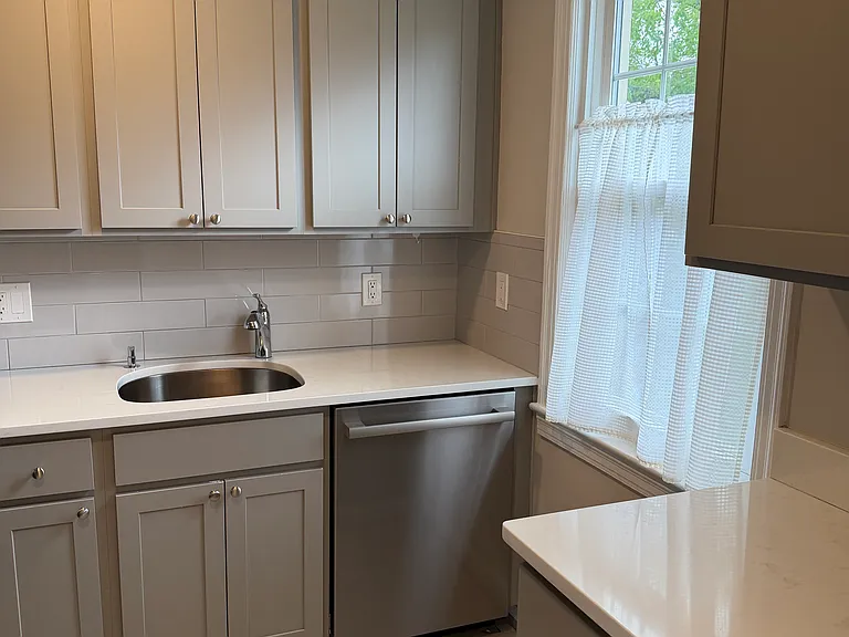 2611 Arlington Blvd #201 — Photo 4