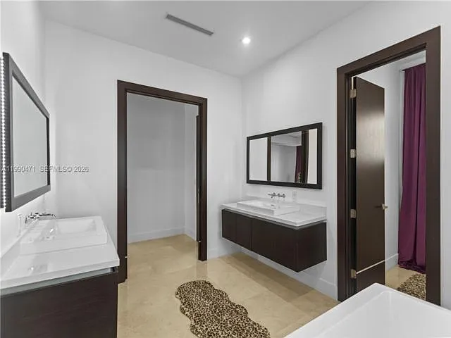 3420 NW 84th Ave — Photo 12