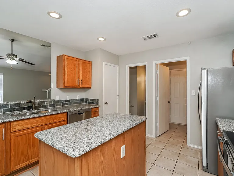 809 Pace Dr — Photo 10