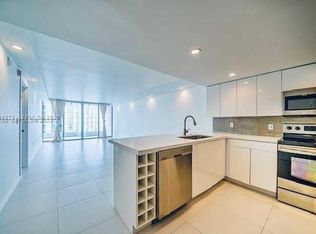 555 NE 15th St APT 17F, Miami, FL 33132
