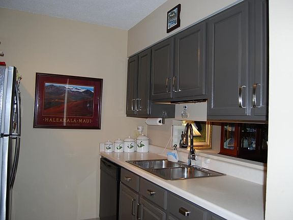 2nd image of 360 Sherman St #1703